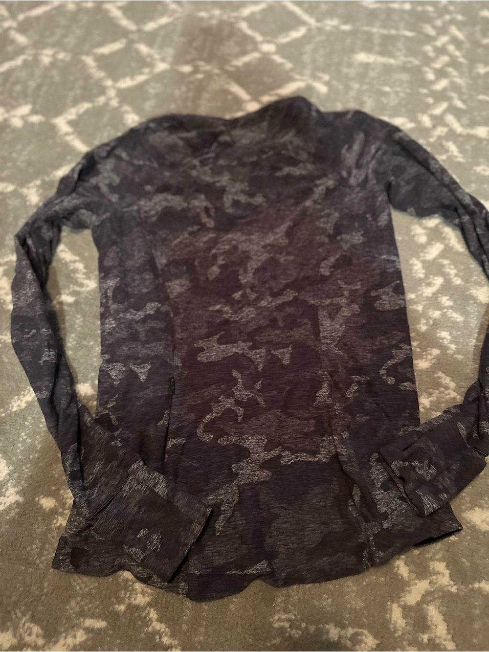 Lululemon Ready to Rulu Long Sleeve size 8 grey camo - Picture 4 of 4